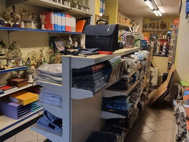 Locale Commerciale in vendita a San Iacopino, Firenze