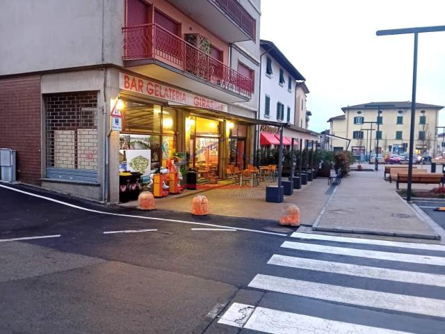 Locale Commerciale in vendita a Bibbiena, Toscana