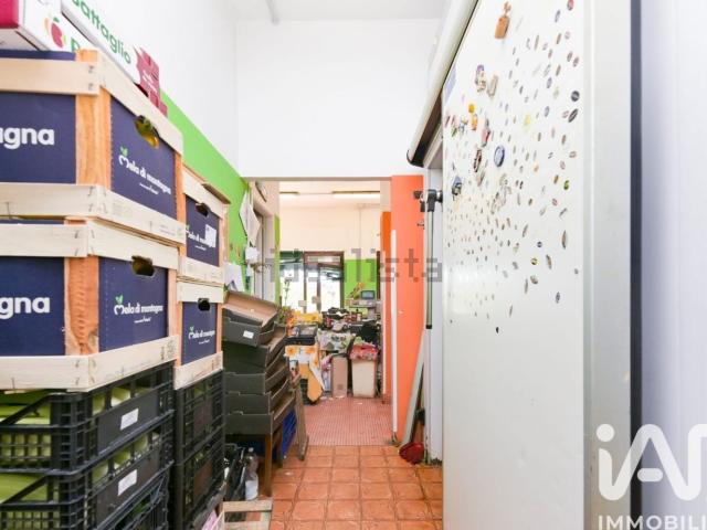 Locale Commerciale in vendita a Piemonte, Torino