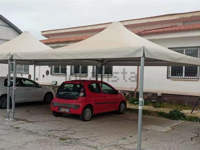 Locale Commerciale in vendita a Montarelli, Aprilia