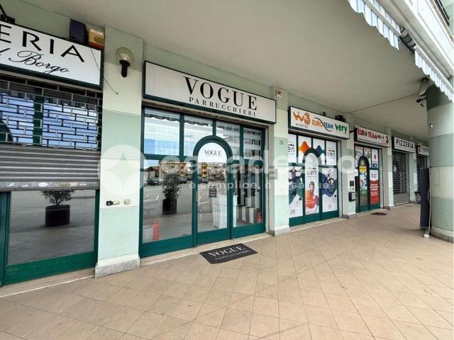 Locale Commerciale in vendita a Piemonte, Torino