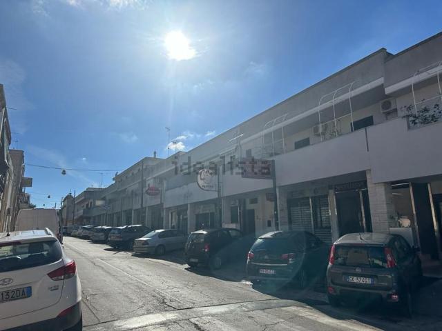 Locale Commerciale in vendita a Puglia, Lecce