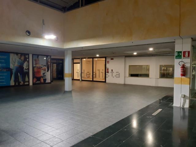 Locale Commerciale in vendita a Parco Città, Vicenza