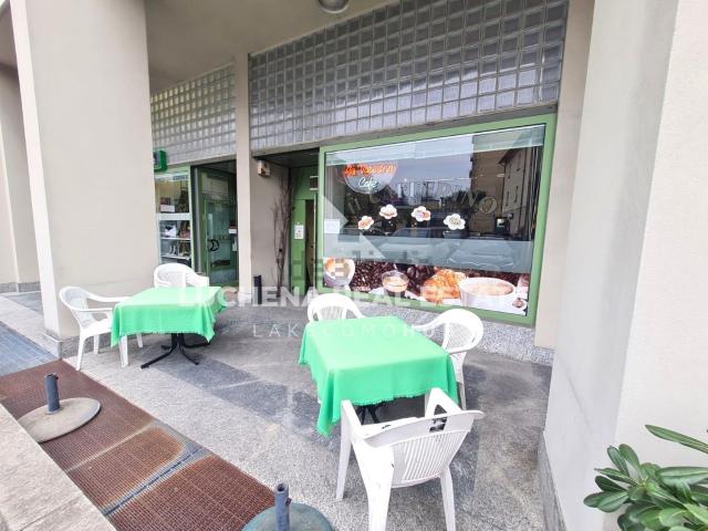 Locale Commerciale in vendita a Piazza Santo Stefano, Cernobbio