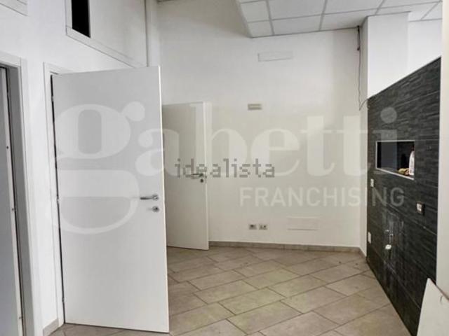 Locale Commerciale in vendita a Is Mirrionis, Cagliari