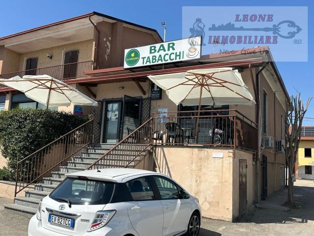Locale Commerciale in vendita a San Martino Siccomario, Lombardia