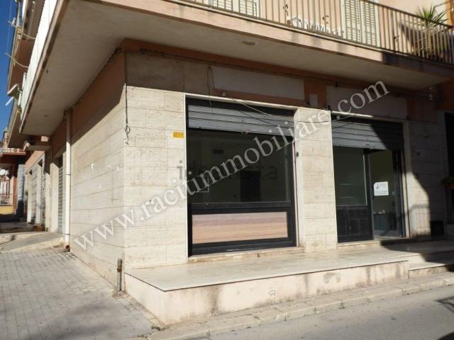Locale Commerciale in vendita a Pozzallo, Sicilia