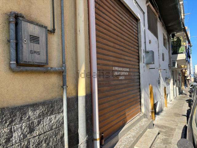 Locale Commerciale in vendita a Bagheria, Sicilia