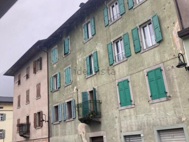 Locale Commerciale in vendita a Comunità delle Giudicarie, Tione Di Trento