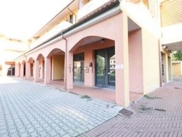 Locale Commerciale in vendita a Limite sull'Arno, Capraia