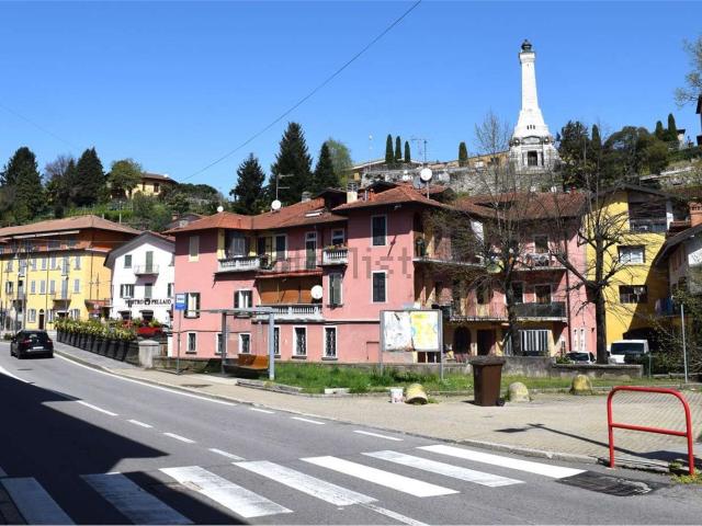 Locale Commerciale in vendita a Bogno, Besozzo