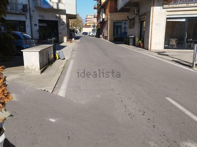 Locale Commerciale in vendita a De Matthaeis, Frosinone