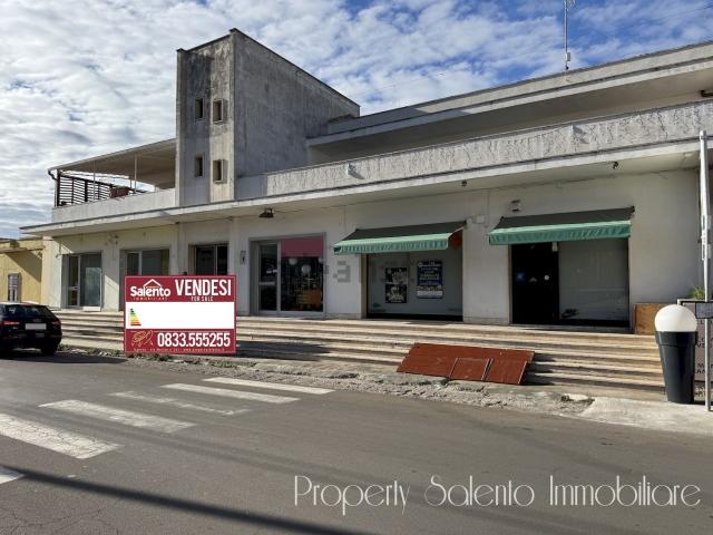 Locale Commerciale in vendita a Puglia, Lecce