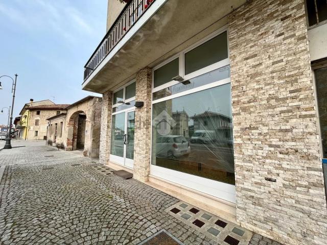 Locale Commerciale in vendita a Lestizza, Friuli-Venezia Giulia