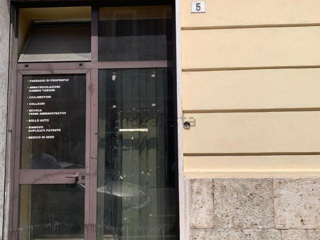 Locale Commerciale in vendita a Sora, Frosinone