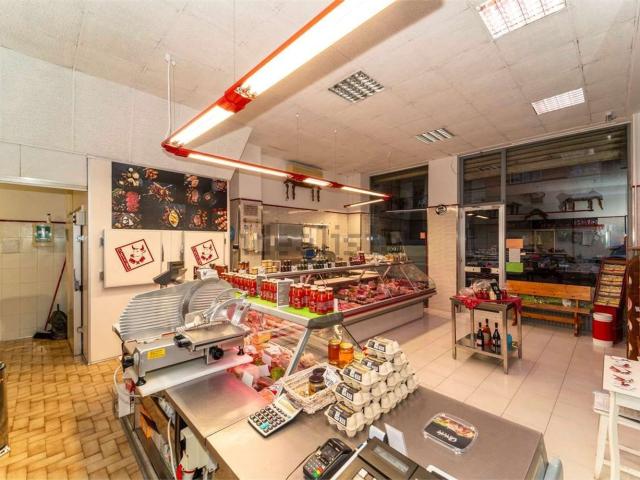 Locale Commerciale in vendita a Piemonte, Torino