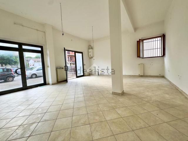 Locale Commerciale in vendita a Zoccolanti, San Leo Bastia