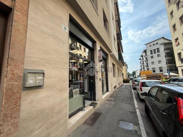 Locale Commerciale in vendita a Zona Centro, Brescia