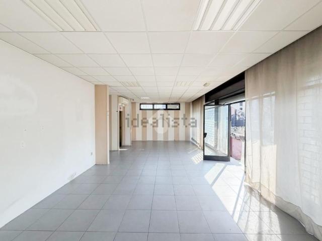 Locale Commerciale in vendita a Cologne Bresciano, Lombardia