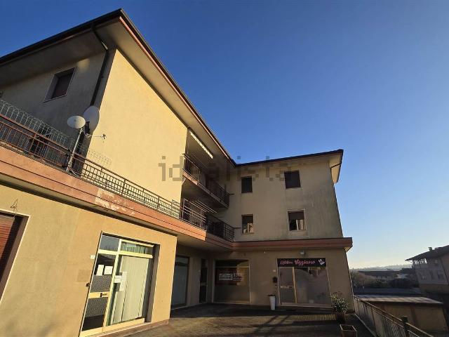 Locale Commerciale in vendita a Piemonte, Biella