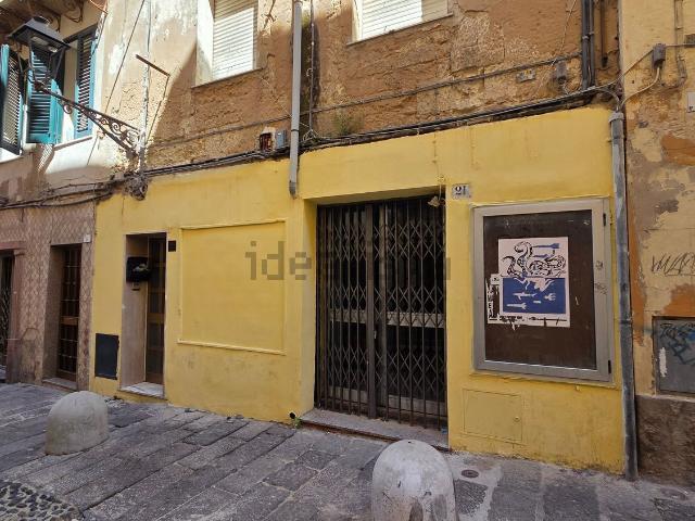 Locale Commerciale in vendita a Cappuccini, Cala Di Volpe