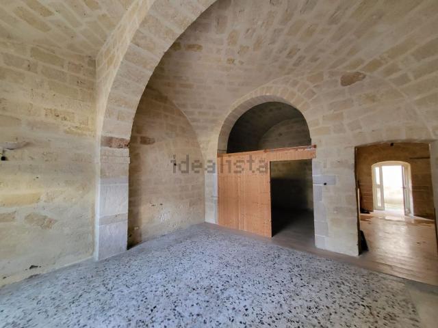 Locale Commerciale in vendita a Andria, Barletta-andria-trani