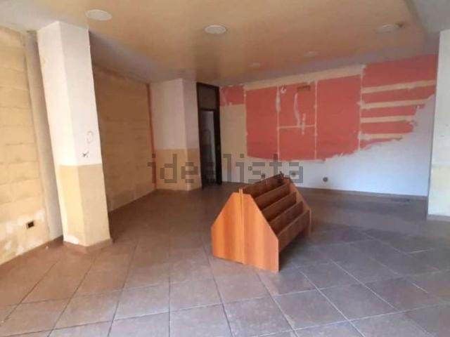 Locale Commerciale in vendita a Borgo Casamale, Somma Vesuviana