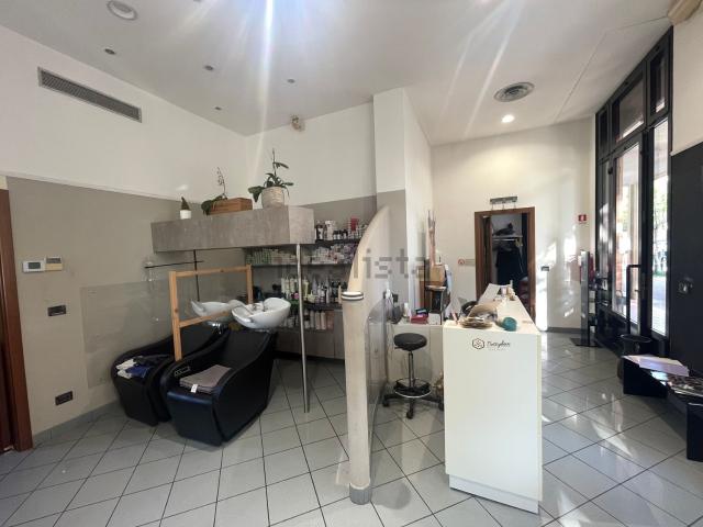 Locale Commerciale in vendita a San Nicolò di Villola, Bologna