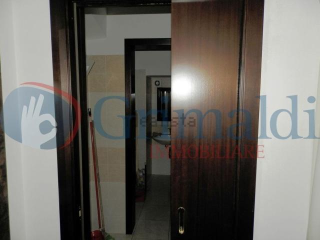Locale Commerciale in vendita a Puglia, Barletta-andria-trani