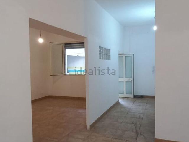 Locale Commerciale in vendita a Torvajanica, Pomezia