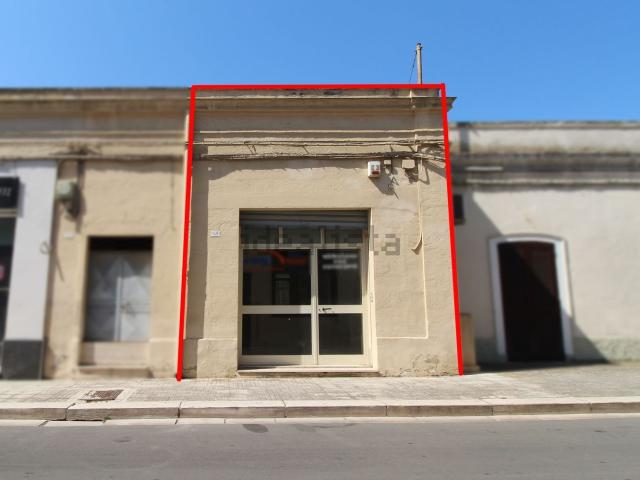 Locale Commerciale in vendita a Puglia, Brindisi