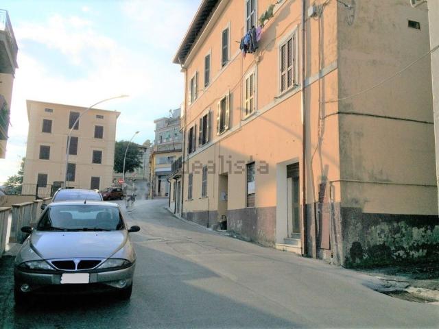 Locale Commerciale in vendita a Fiuggi, Lazio