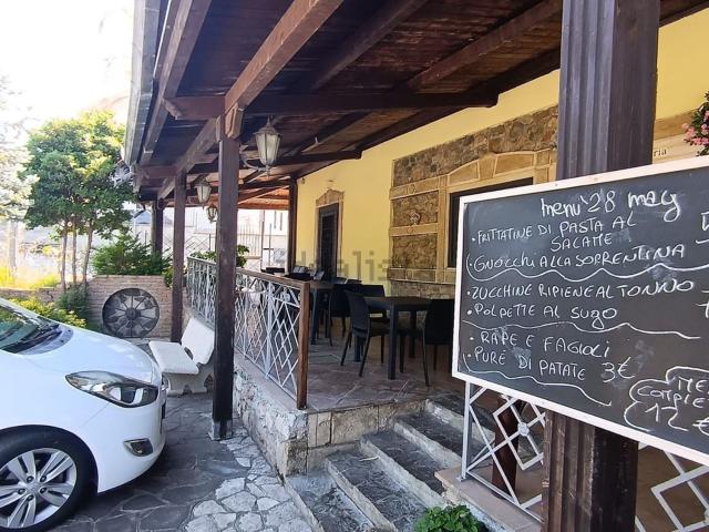 Locale Commerciale in vendita a Calabria, Catanzaro