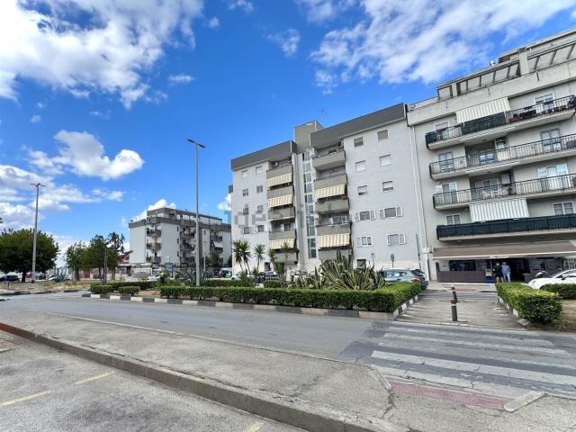 Locale Commerciale in vendita a Trani, Barletta-Andria-Trani