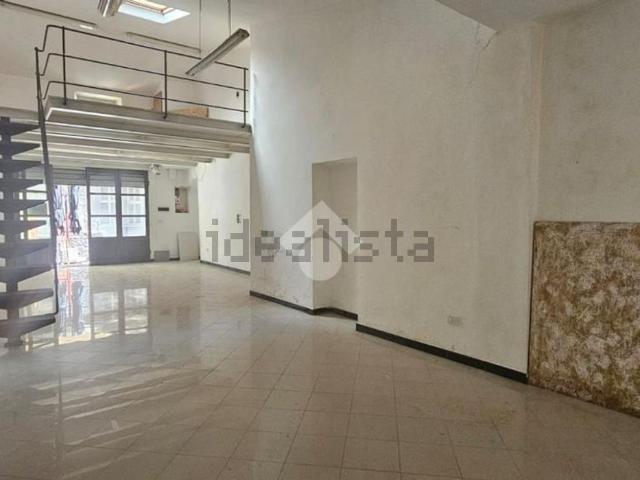 Locale Commerciale in vendita a Sampierdicanne, Chiavari