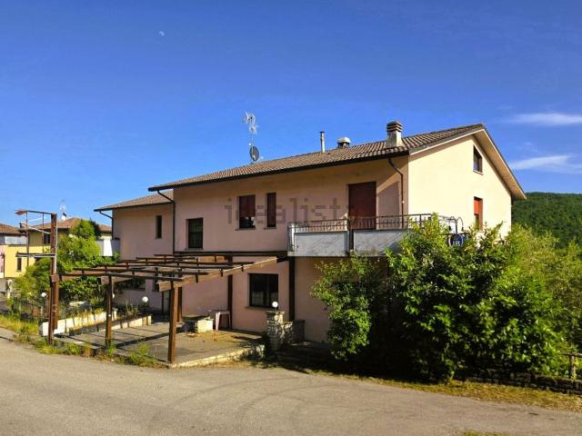 Locale Commerciale in vendita a Pieve Santo Stefano, Toscana