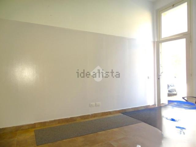 Locale Commerciale in vendita a Piemonte, Alessandria