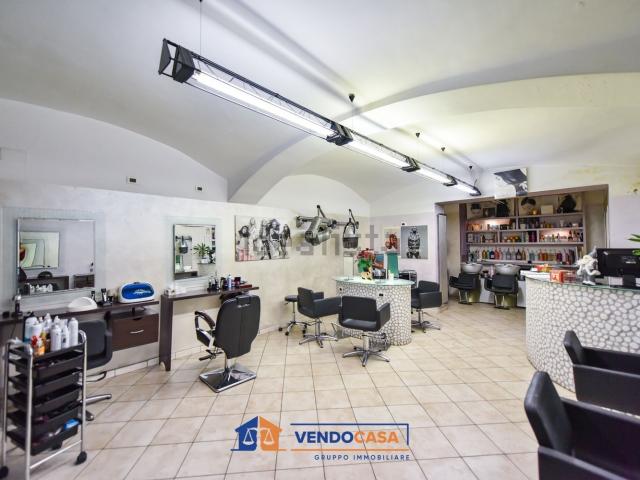 Locale Commerciale in vendita a Circoscrizione 4, Piemonte