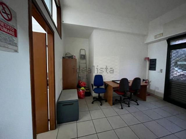 Locale Commerciale in vendita a Sant'Antonio, Calabria