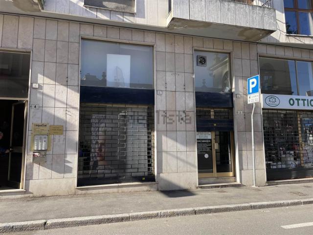 Locale Commerciale in vendita a Mortara, Pavia