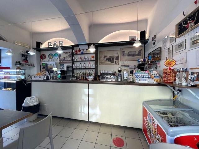 Locale Commerciale in vendita a Potenza, Basilicata