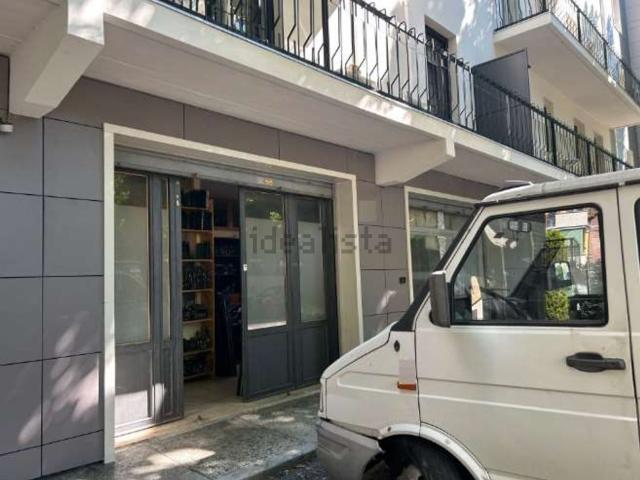 Locale Commerciale in vendita a Buon Pastore-Sant'Agnese-San Damaso, Modena