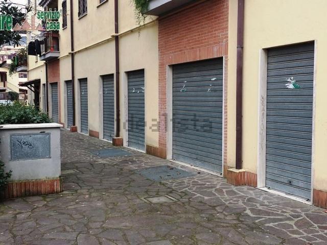 Locale Commerciale in vendita a Campolimpido, Roma Capitale