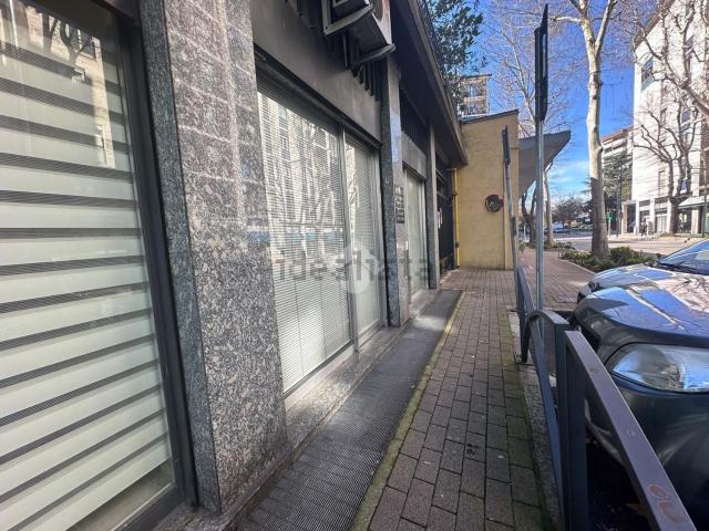 Locale Commerciale in vendita a Zona Omogenea Milano Nord, Cinisello Balsamo
