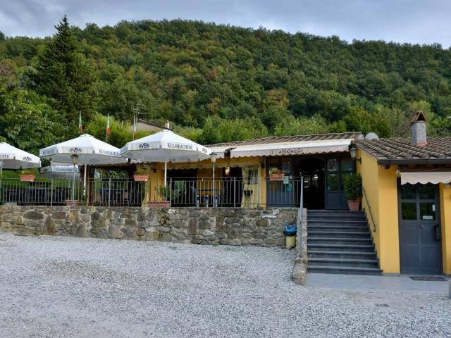 Locale Commerciale in vendita a Montemurlo