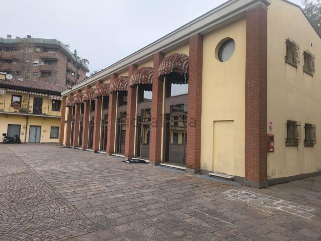 Locale Commerciale in vendita a Cascina Mazzino, Rho