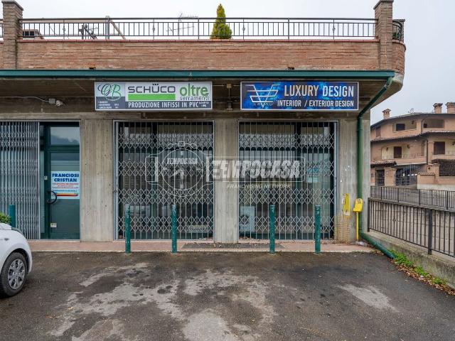 Locale Commerciale in vendita a Unione di comuni Terre di Castelli, Marano Sul Panaro