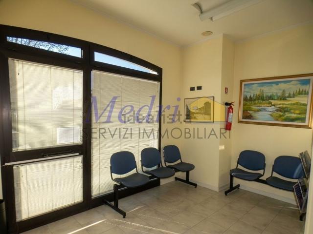 Locale Commerciale in vendita a Unione dei comuni Valle del Savio, Cesenà