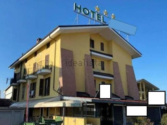 Locale Commerciale in vendita a Piemonte, Cuneo