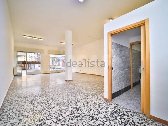Locale Commerciale in vendita a San Giuliano Monzese, Cologno Monzese